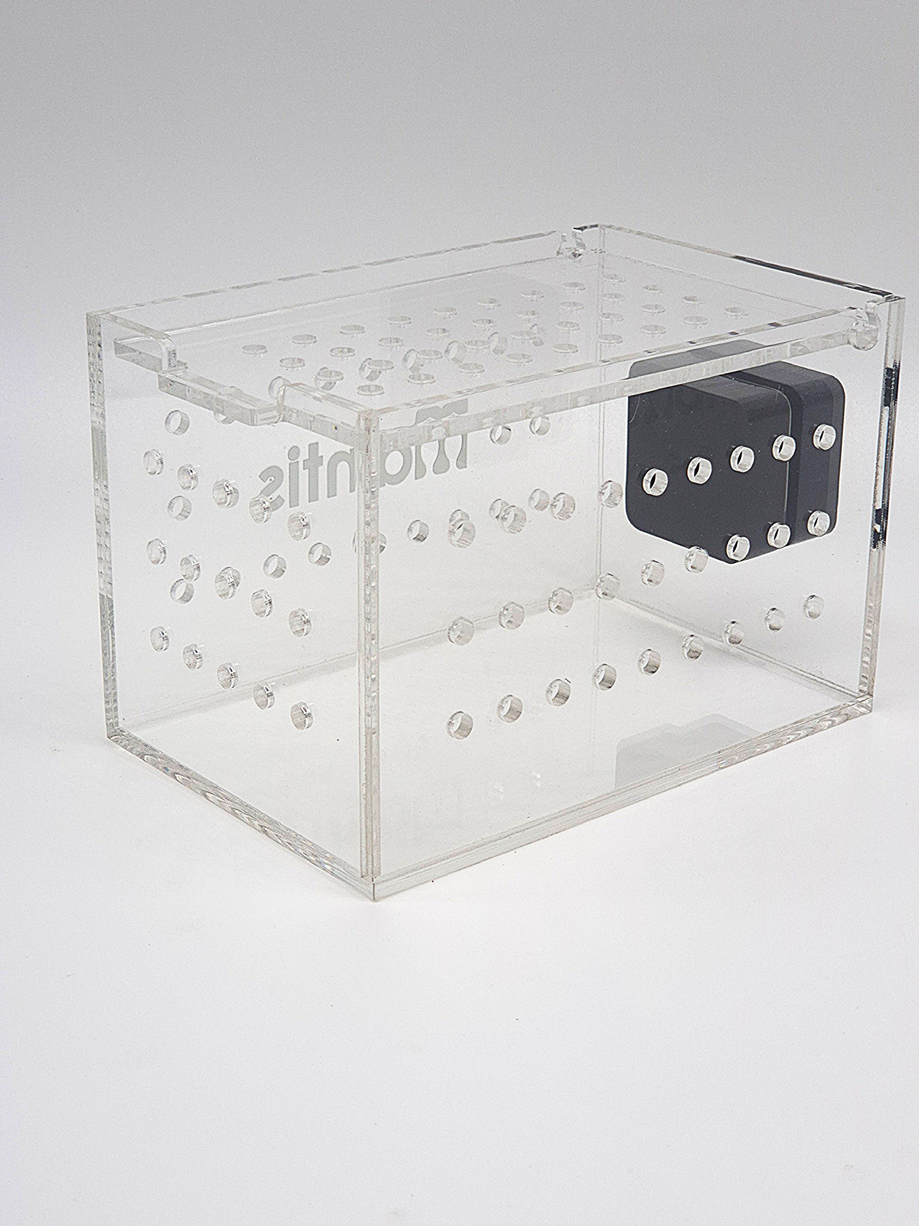 Mantis Magnetic Acclimation Box